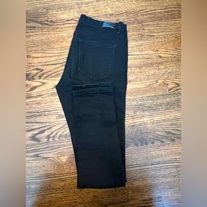 Jimmy’s black mid-rise jeans